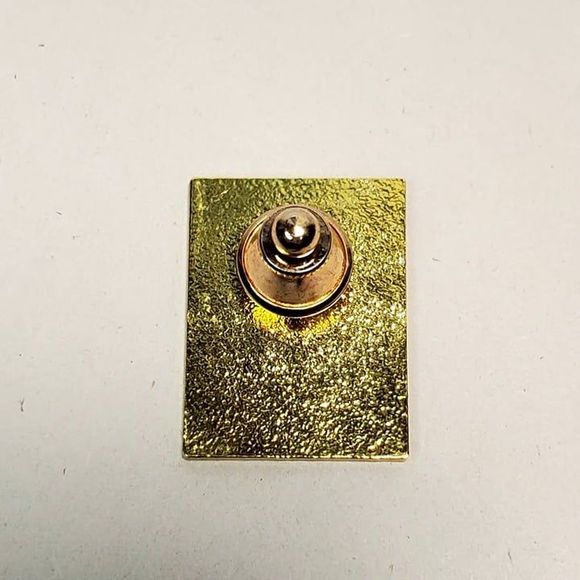 Duke University 5 Year Keychain & Lapel Pin Class of 2023 - Picture 7 of 11